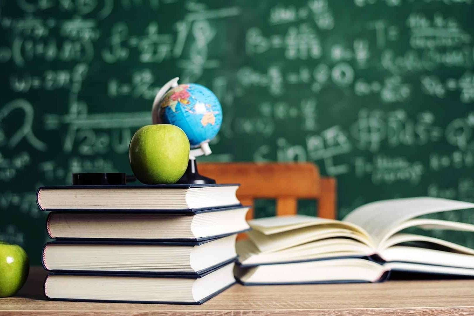 CMT107留学生程序 写作、 辅导Informatics程序