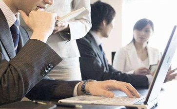 留学生完成英文润色的两种方式解读