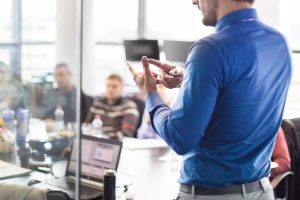 澳洲本科商科挂科辅导：澳洲留学真的很容易挂