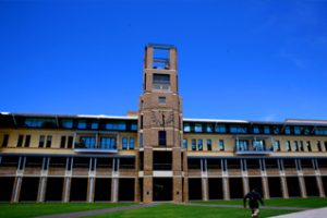 堪培拉大学论文写作补习辅导课程