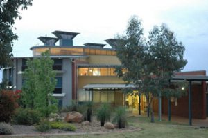 查尔斯特大学论文写作补习辅导课程