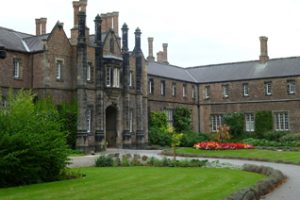 约克圣约翰大学Essay辅导润色修改课程