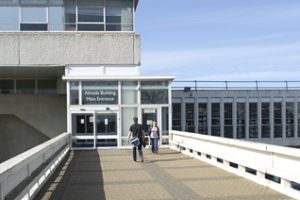 西苏格兰大学Essay辅导润色修改课程