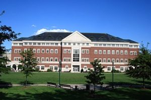 中康涅狄格州立大学论文补习辅导