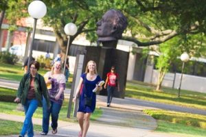 拉马尔大学论文补习辅导