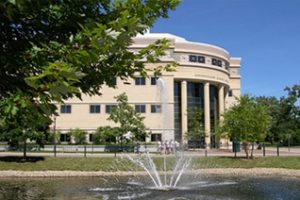 艾格伍学院论文补习辅导