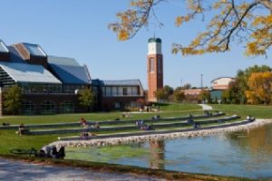 伟谷州立大学论文补习辅导