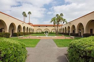 波莫纳加州理工大学论文补习辅导