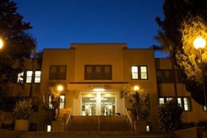 拉谢拉大学论文补习辅导