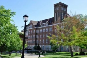 贝尼迪克坦学院论文补习辅导