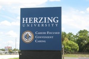 赫经大学阿克伦分校论文补习辅导