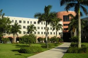 埃弗格来兹大学论文补习辅导