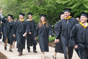 格威内思梅西大学论文补习辅导