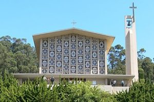 圣名大学论文补习辅导