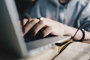 SCI论文标题撰写方法及注意事项